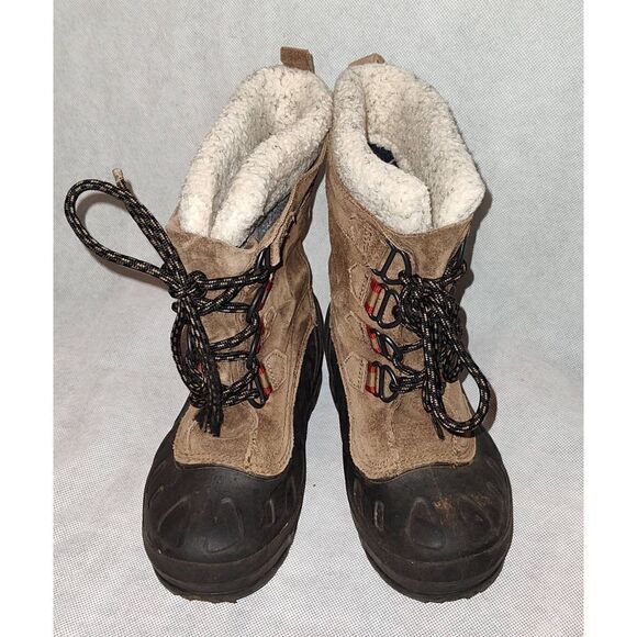 COLUMBIA Kid's Size 2 boot.  NORTH POLAR TOO.  Free red clay. - Picture 1 of 7